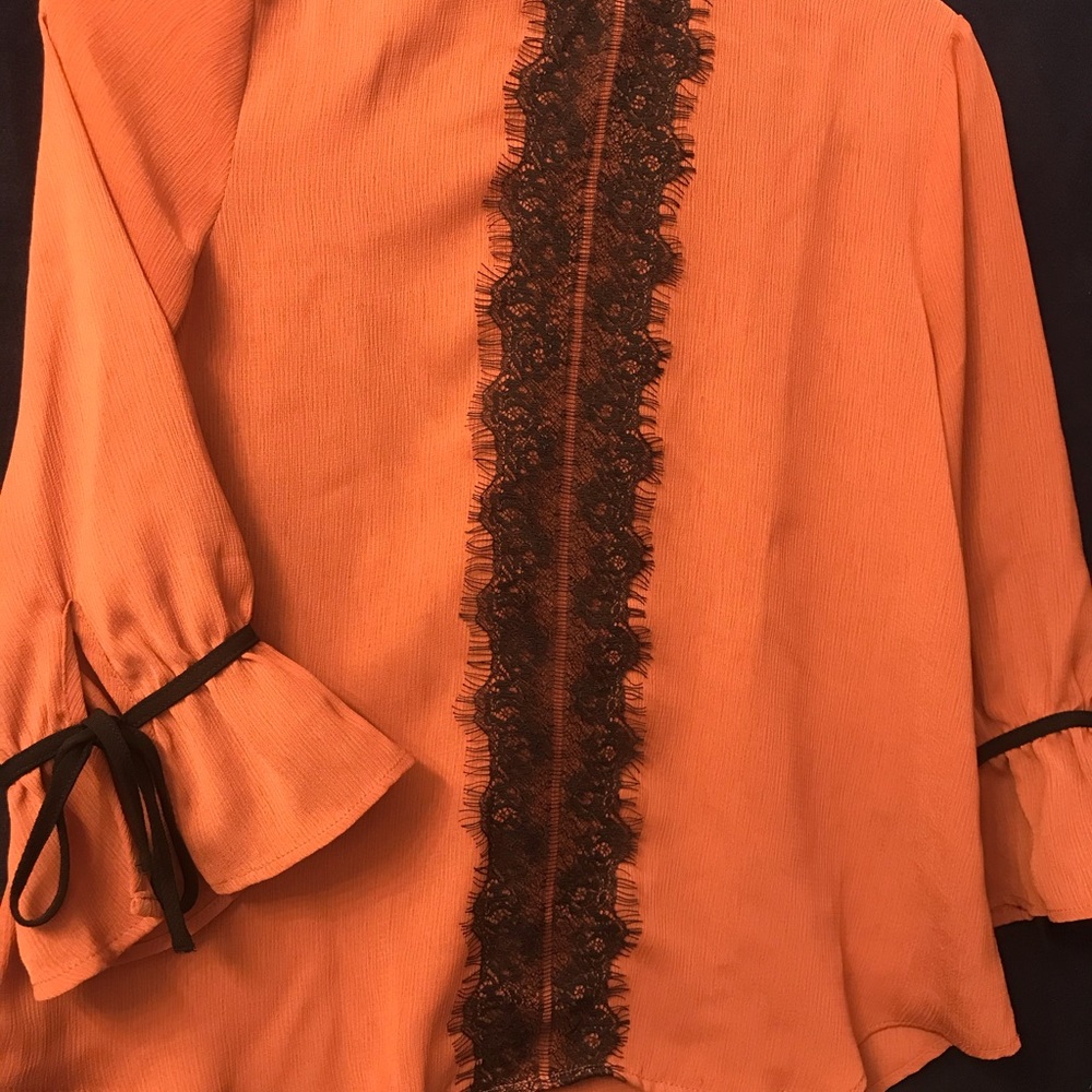 Blouse - Picture 2 of 4